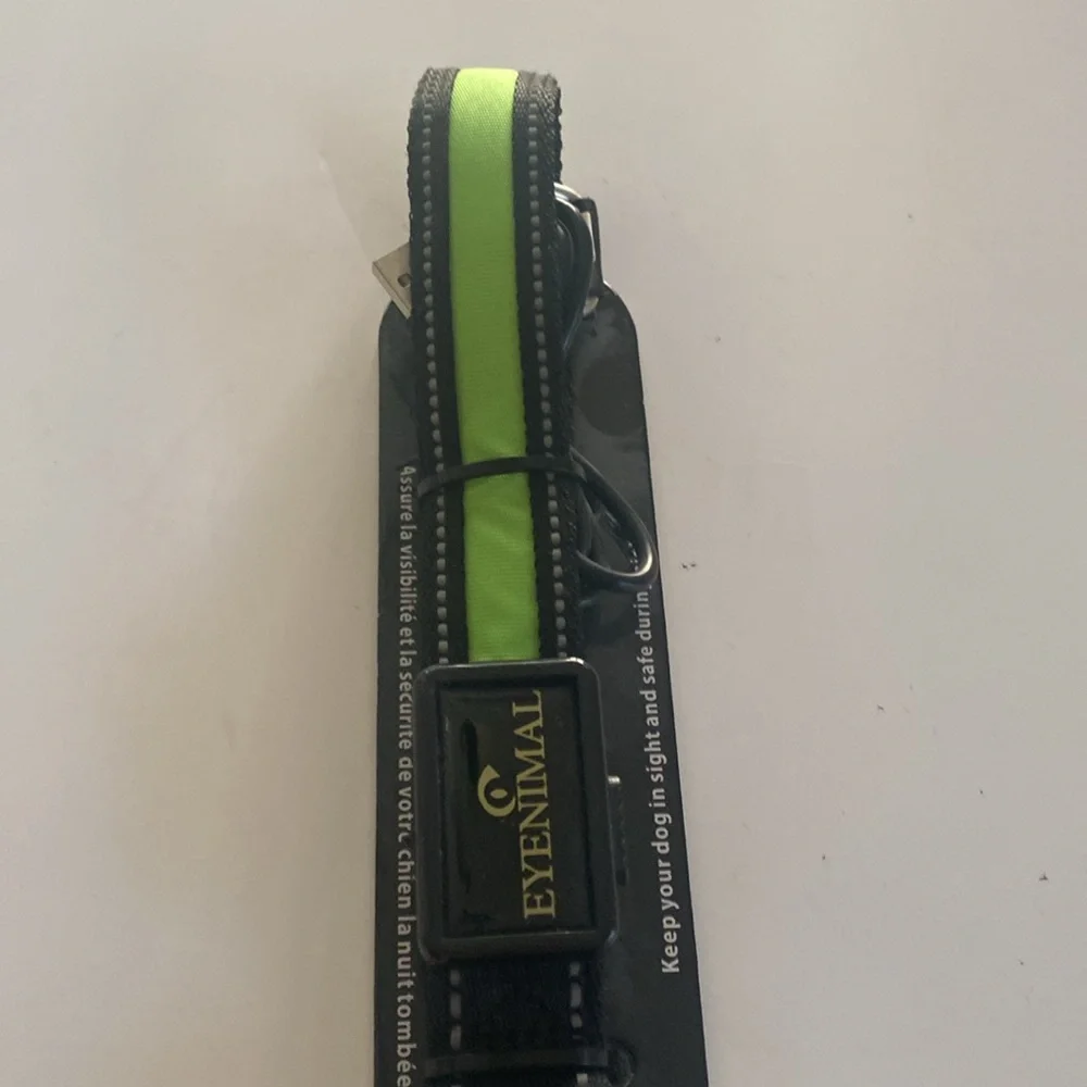 Eyenimal Black and Green Dog Collar with Rechargeable Flashing Light.NWOT